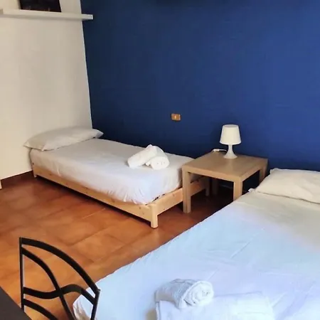 Auror House 아파트